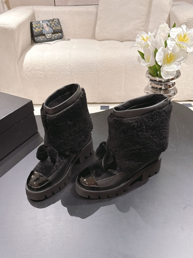 Ch**el boots